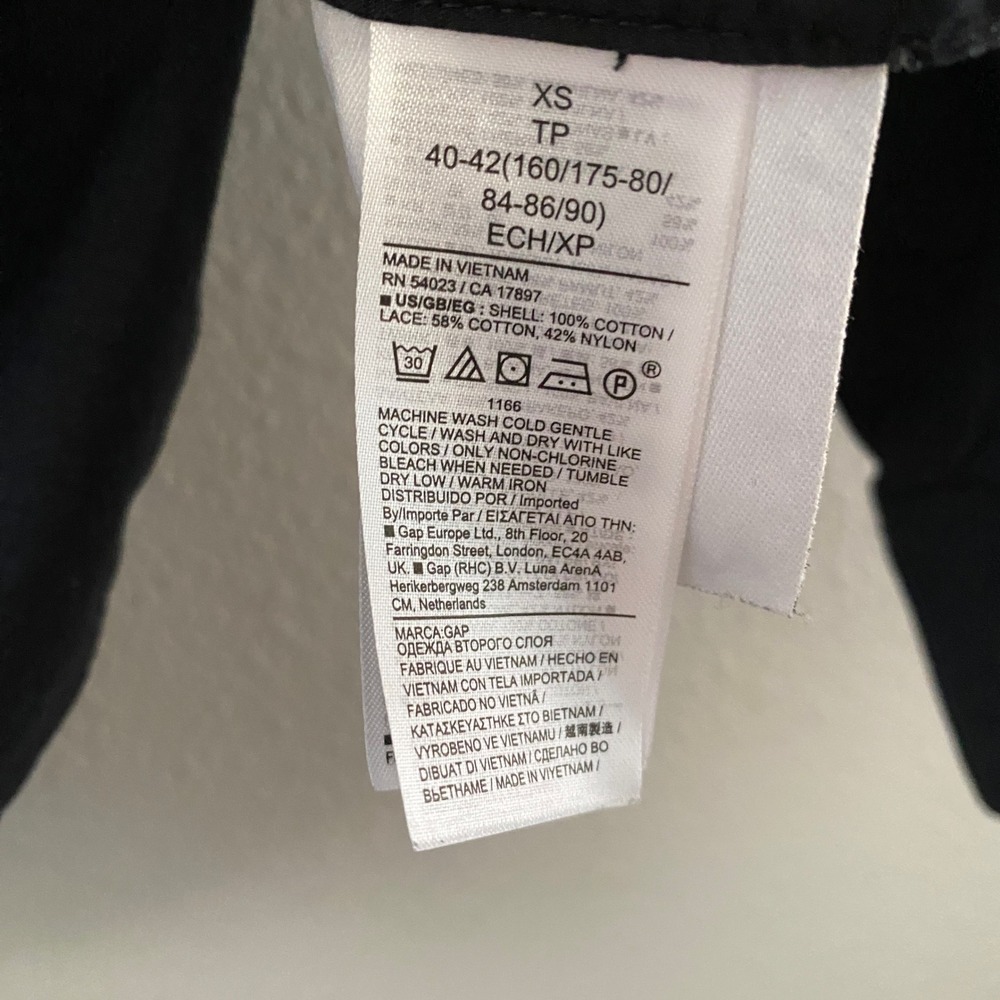 Gap The Big Shirt Black Lace XS Oversized Dark Feminine Autumn Fall Button Down - Picture 4 of 6